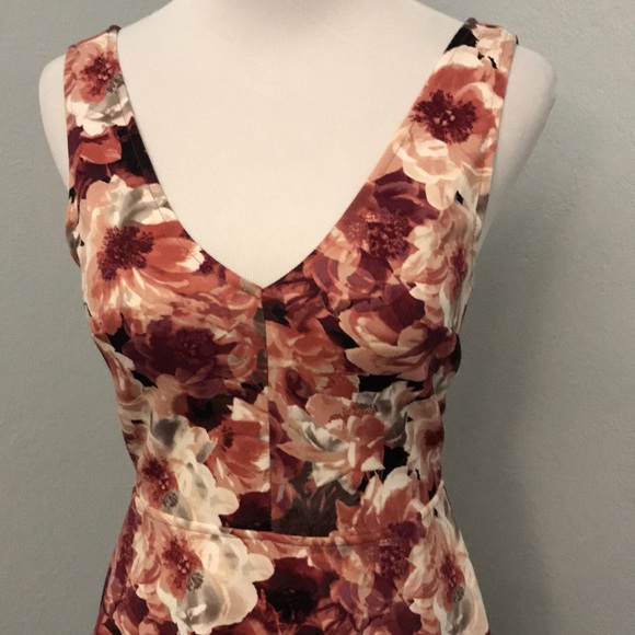 Floral summer dress - Picture 2 of 3